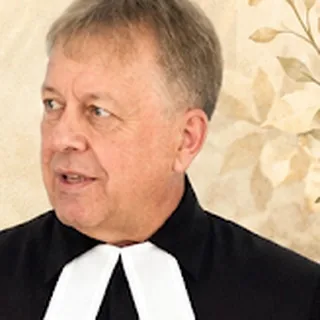 Pastor Mauri Schlösser
